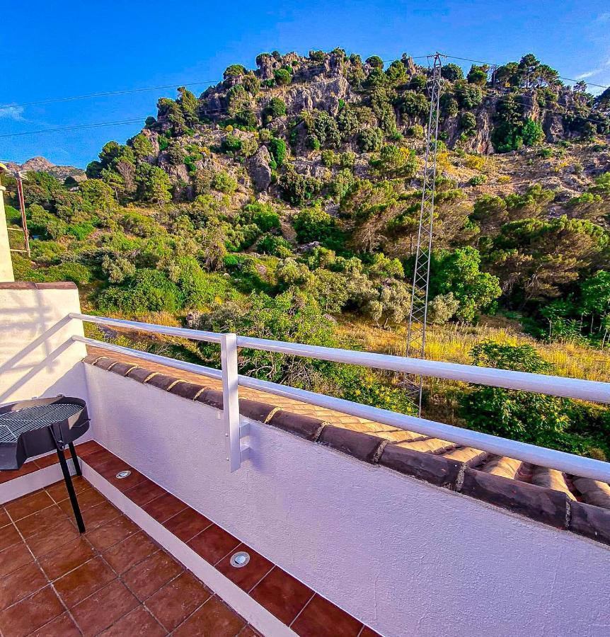 Willa Grazalema - Casita La Calma - Incredible Views, Clima Frio-Calor, Wifi & Private Parking Optional Zewnętrze zdjęcie